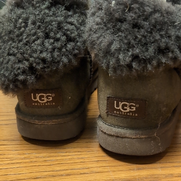 UGG Dark Brown Shearling Boots - Picture 3 of 7